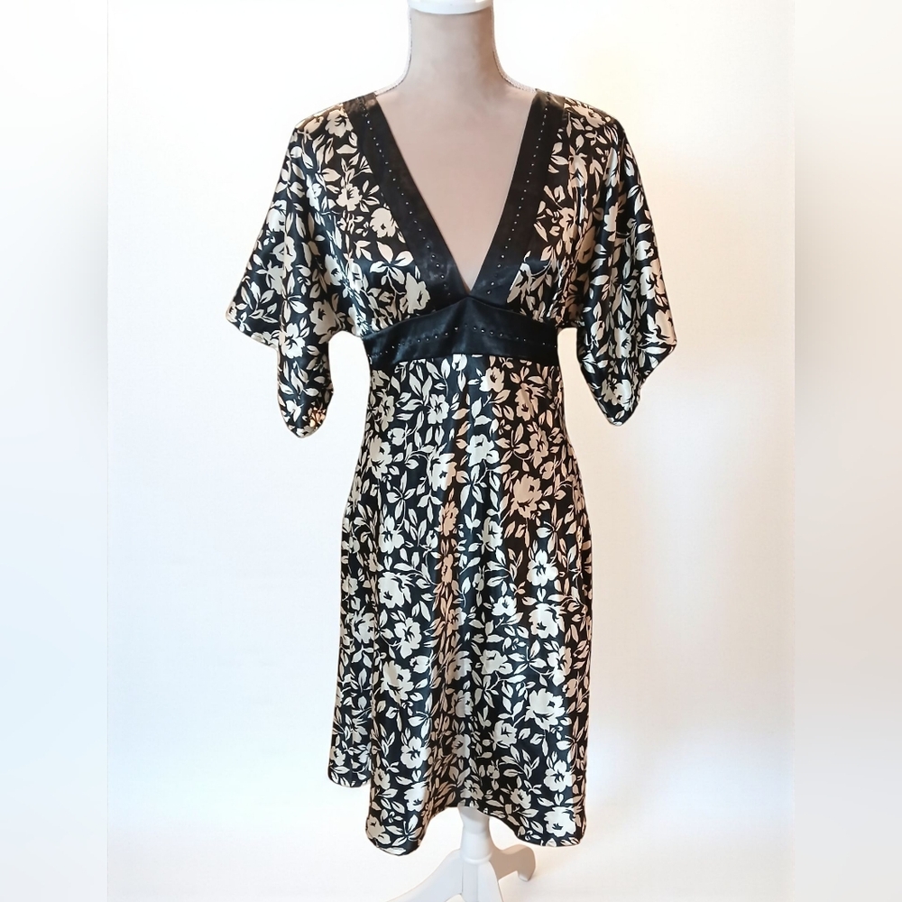 Vtg Y2K Black Cream Silky Satin Midi Dress Empire Waist Fairy Goth Floral Medium